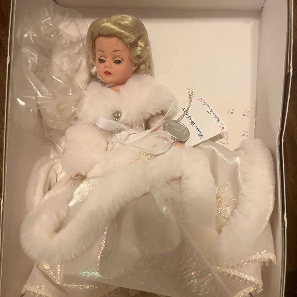Madame Alexander doll. Winter Wonderland.